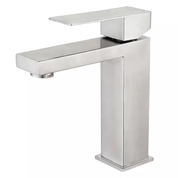 Rubineti gjeometrik minimalist i legenit të nxehtë dhe të ftohtë